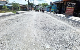 Đá dăm lởm chởm trên đường