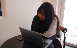 Nhiều người họp nhóm, trò chuyện mỗi ngày… nhưng họ rất cô đơn