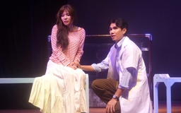 'Chạy đến ngày hôm qua' - khắc khoải tình yêu và khát vọng