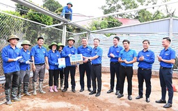 'Vượt nắng, thắng mưa' đưa công trình về đích