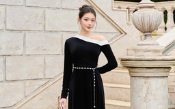 Nét đẹp cổ điển giữa ngày hè cùng đầm nhung tinh tế