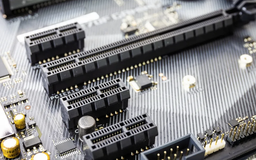 Thận trọng khi kết hợp GPU mới với bo mạch đời cũ