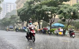 TP.HCM mưa trắng trời, thời tiết tuần tới thế nào?