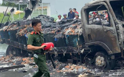Tai nạn tại Cà Mau: 2 người tử vong tại chỗ, 2 xe cháy rụi