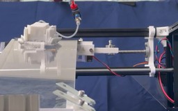 Chế tạo rô bốt bằng bánh tráng Việt Nam