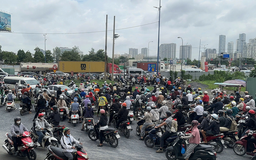 Nút giao An Phú liên tục ùn ứ: CSGT hướng dẫn cách vào cao tốc Long Thành