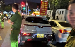TP.HCM: Nhóm người dừng ô tô giữa đường, đuổi đánh nhau khai gì?