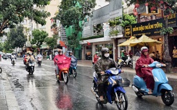 Mưa giông đang phát triển mạnh ở TP.HCM, nơi nào sẽ có mưa to?