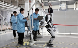 AgiBot sắp triển khai robot hình người vào nhà máy