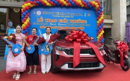 Người miền Trung bất ngờ trúng thưởng ô tô tiền tỉ từ Yến sào Khánh Hòa