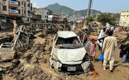 Mưa lũ khiến hơn 320 người thiệt mạng ở Pakistan