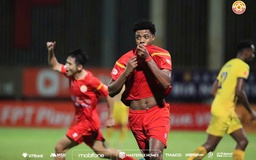 PVF-CAND tạo sốc lớn, ‘song sát’ ngoại binh đánh bại SLNA: Lời chào V-League còn gì ngọt ngào hơn! 