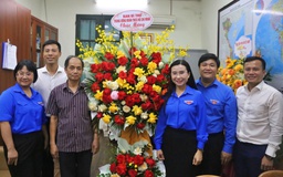 Chị Nguyễn Phạm Duy Trang chúc mừng Cục An ninh chính trị nội bộ, Bộ Công an