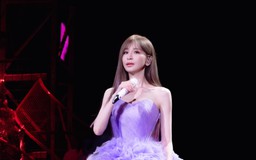 Ca sĩ Vương Tâm Lăng nhập viện vì kiệt sức