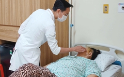 Đang quét nhà thì đau đầu dữ dội, chóng mặt do vỡ túi phình động mạch não