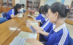 Cấm học sinh dùng điện thoại ở trường: Nên làm ngay