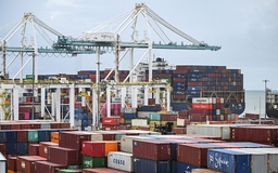 Mỹ áp thuế 50% đối với hàng trăm mặt hàng mới