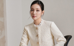 Kiểu áo khoác sang trọng, linh hoạt nàng không thể thiếu lúc thu sang