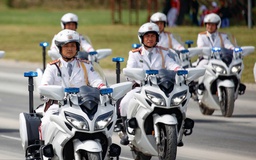 Đi lại thế nào khi Hà Nội cấm đường để tổng hợp luyện diễu binh?