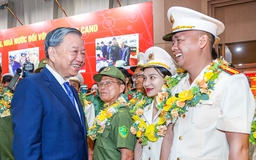 Giữ Tổ quốc bình yên: Nữ công an trẻ với loạt sáng kiến công nghệ giúp dân