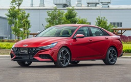 Sedan hạng C dưới 900 triệu cả tháng bán chưa tới 500 chiếc, Mazda3 vẫn dẫn đầu