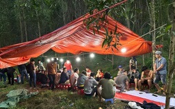 Đà Nẵng: Cảnh sát băng rừng triệt vụ đánh bạc 'khủng', tạm giữ nhiều nghi phạm