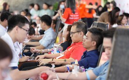 Giọt thương 2025: CBNV ROX Group chung tay hiến máu, lan tỏa giá trị sống đẹp 