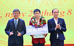 Lâm Đồng thưởng học sinh đạt huy chương bạc Olympic Tin học quốc tế 200 triệu đồng