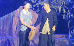 Chị Đặng Thùy Trâm ‘về lại’ Khánh Cường