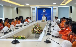 Hơn 200 công nhân, kỹ sư EVNCPC hỗ trợ khắc phục lưới điện sau bão số 5