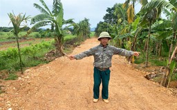 Hiến đất mở lối đi lại cho hàng xóm