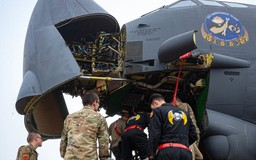 Mỹ sớm thử nghiệm radar mới cho B-52 và bay thử chiếc B-21 thứ hai