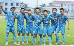 Hòa Bình vẫn đá hạng nhất, VPF mừng hơn bắt được vàng: Xin đổi tên, chuyển sang sân Việt Trì