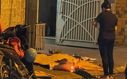 Phát hiện người đàn ông chạy xe ôm tử vong lúc rạng sáng ở phường Bảy Hiền