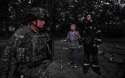 Nga tăng tốc tấn công, Mỹ bán vũ khí cho Ukraine