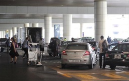 Malaysia sẽ dẹp nạn tài xế taxi chèo kéo, 'chặt chém' khách bằng cách nào?