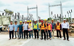 Hơn 800 người thi công 'xuyên lễ' trên các công trình lưới điện miền Nam
