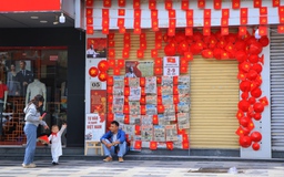 TP.HCM rực rỡ cờ đỏ sao vàng mừng Quốc khánh 2.9, nhiều điểm check-in cực đẹp