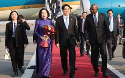 Chủ tịch nước Lương Cường bắt đầu thăm cấp nhà nước Angola