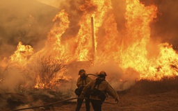 Cháy rừng lan rộng ở California