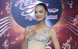 Cô gái cao 1,77 m gây chú ý khi hát nhạc Lam Phương trong 'Tình bolero' là ai?