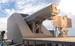 Pháo điện từ trên tàu chiến Nhật Bản lần đầu bắn trúng mục tiêu