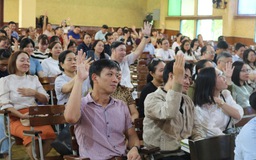 Con ngại chia sẻ, phụ huynh nên bắt đầu từ đâu?