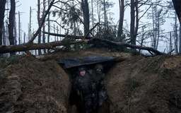 Chiến sự Ukraine ngày 1.298: Lính Nga luồn theo đường ống, NATO triển khai sứ mệnh mới