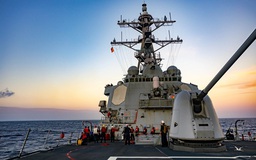Tàu chiến Mỹ, Anh đi qua eo biển Đài Loan, quân đội Trung Quốc cảnh báo