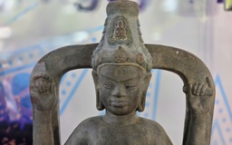 Cận cảnh tượng Avalokitesvara Bắc Bình được công nhận bảo vật quốc gia