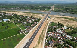 Xem xét đề xuất cắm biển bảo hành trên cao tốc của Tập đoàn Sơn Hải