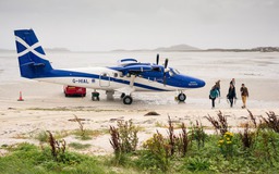 Sân bay độc nhất vô nhị khi đường băng biến mất lúc thủy triều lên