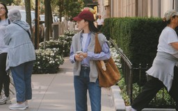 Kiểu áo khoác đẹp nhất khi mặc cùng quần jeans xanh