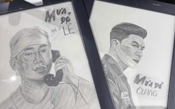 Cô gái vẽ tranh nhân vật trong phim Mưa Đỏ để giữ lại cảm xúc